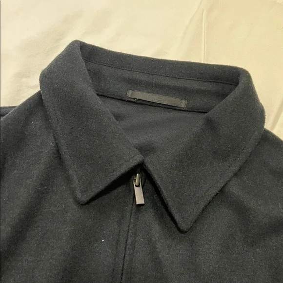 Uniqlo Women's Classic Black Zip-Up Coat - Picture 3 of 4